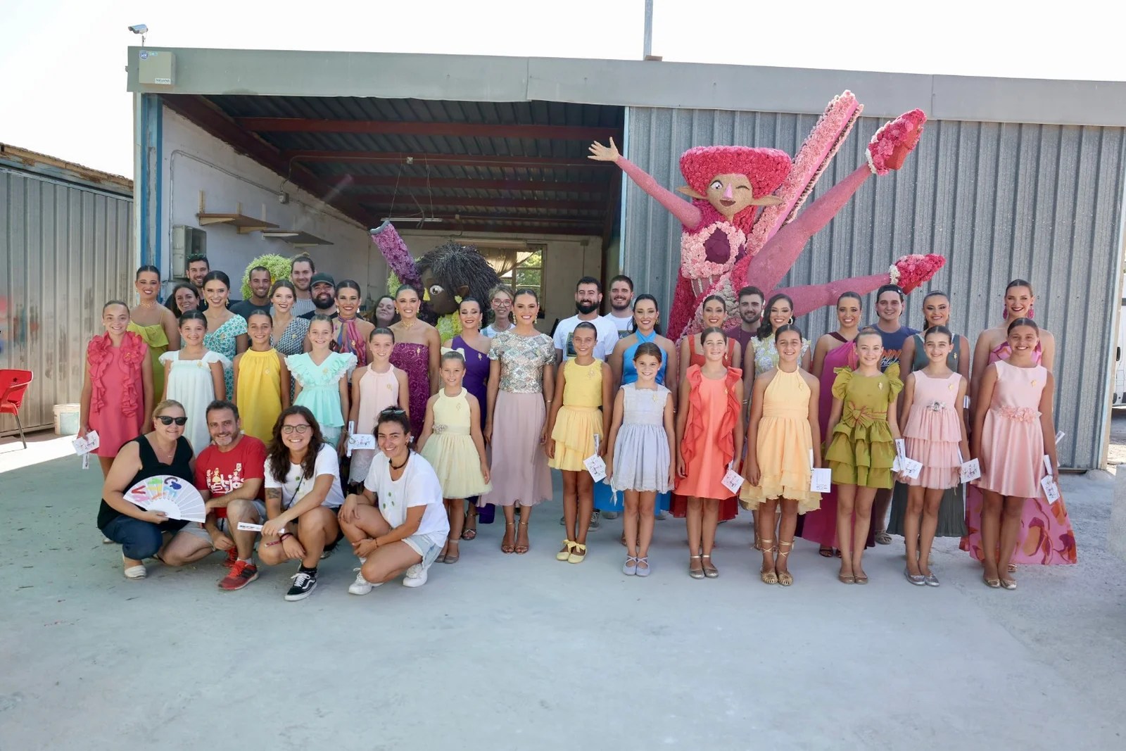 "Recuperem la Punxà" el grito de auxilio ante el ocaso de una tradición 13 visita talleres punxa 2025 batalla de flores 11