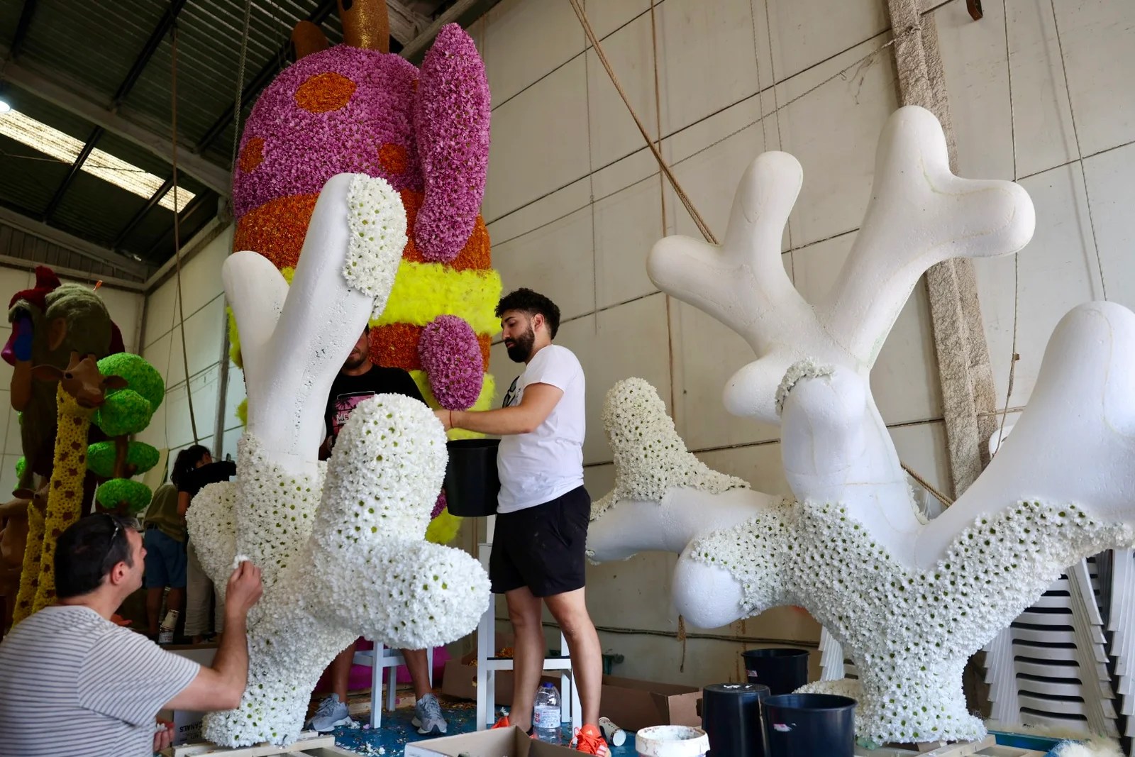 "Recuperem la Punxà" el grito de auxilio ante el ocaso de una tradición 3 visita talleres punxa 2025 batalla de flores 12