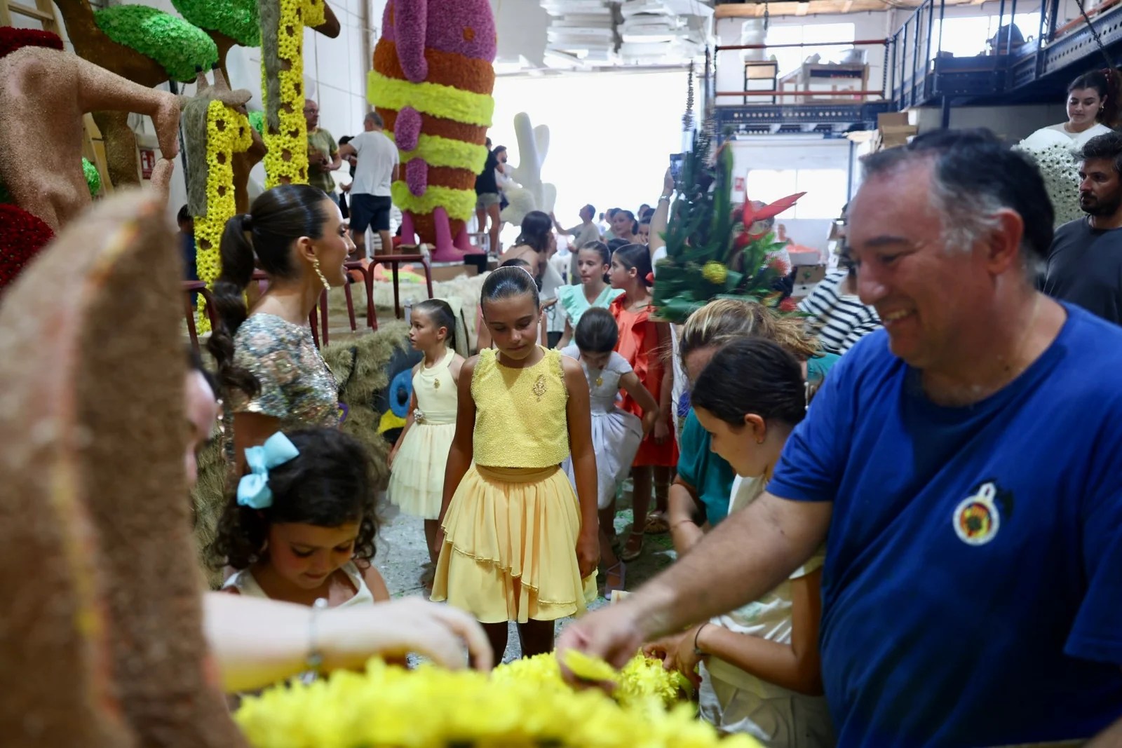 "Recuperem la Punxà" el grito de auxilio ante el ocaso de una tradición 9 visita talleres punxa 2025 batalla de flores 15