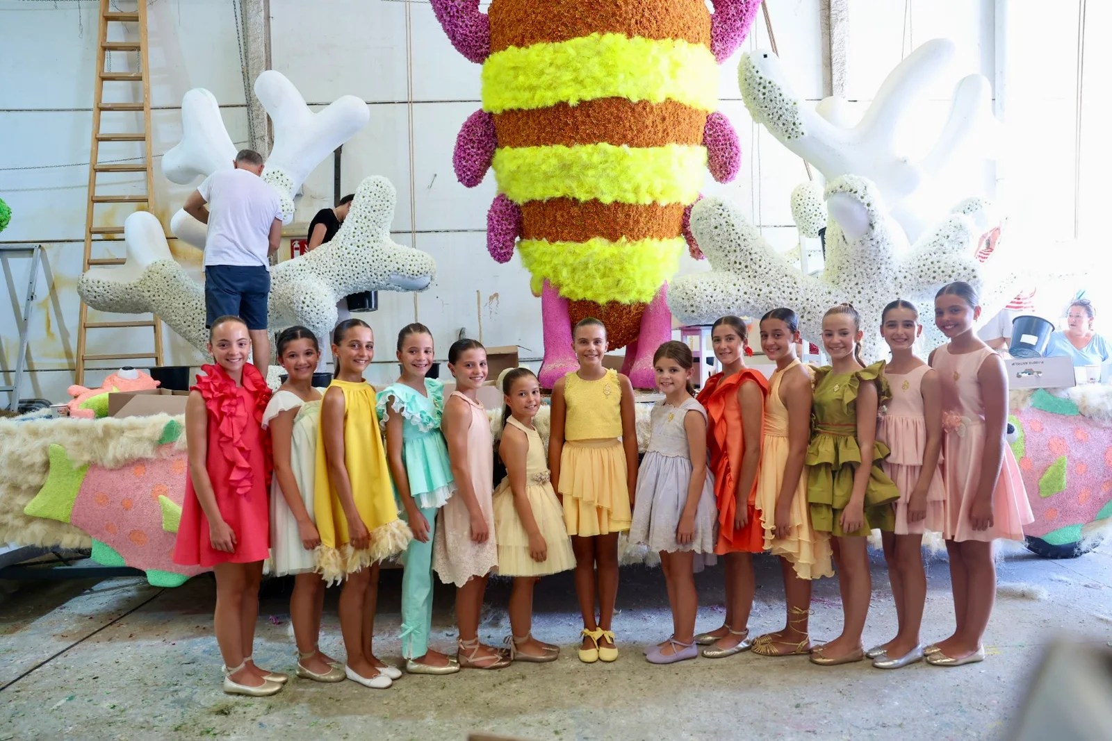 "Recuperem la Punxà" el grito de auxilio ante el ocaso de una tradición 7 visita talleres punxa 2025 batalla de flores 17