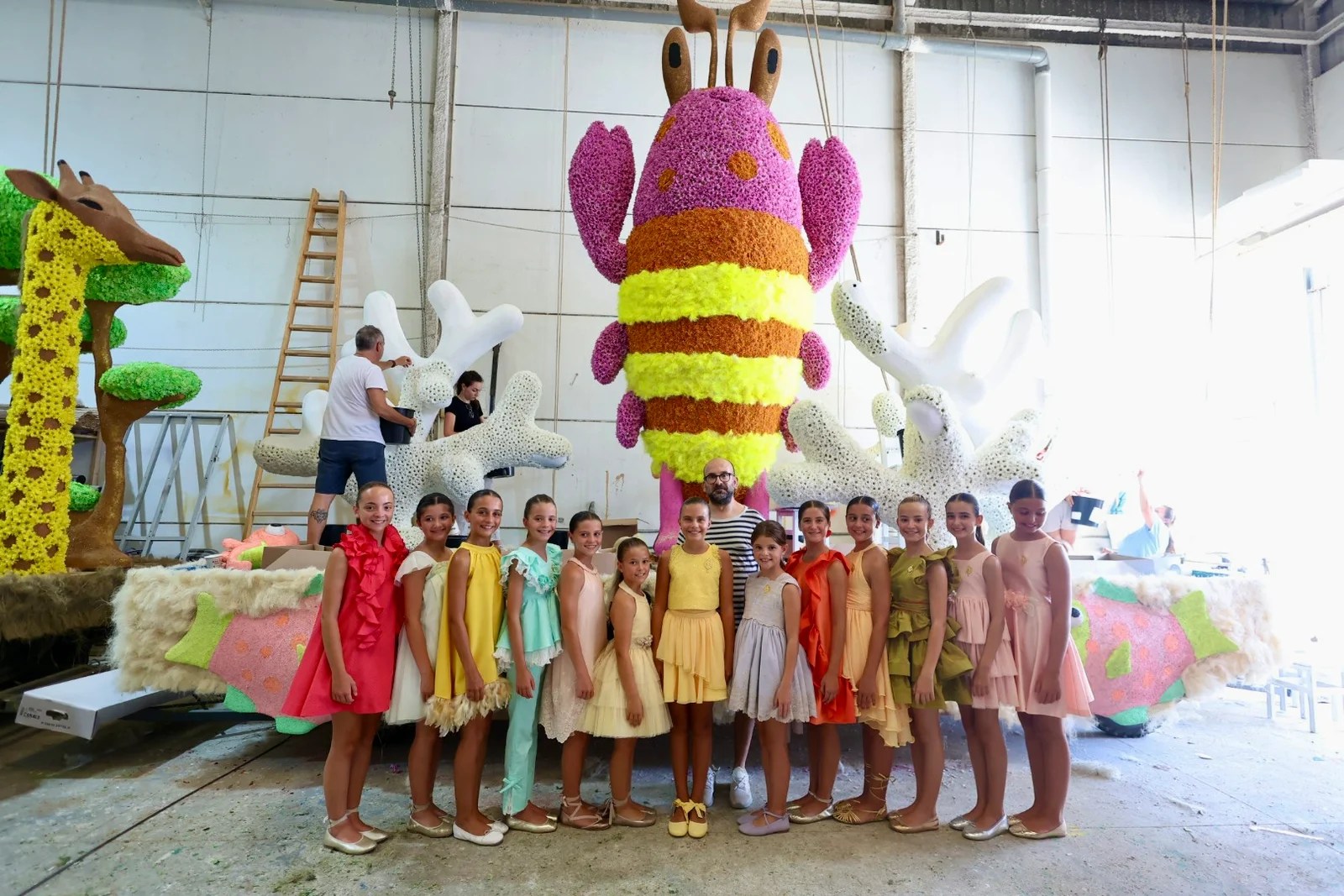 "Recuperem la Punxà" el grito de auxilio ante el ocaso de una tradición 5 visita talleres punxa 2025 batalla de flores 19
