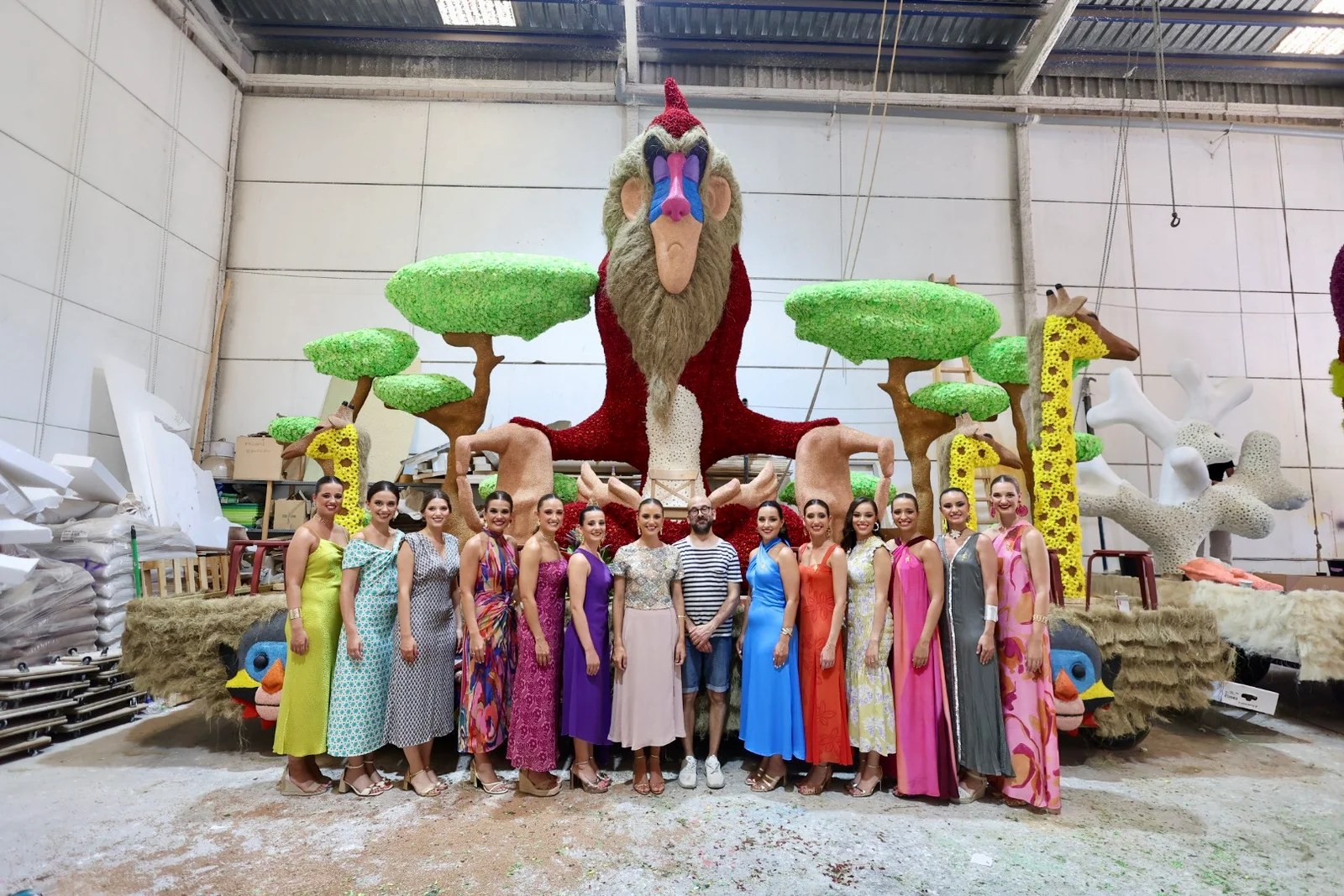 "Recuperem la Punxà" el grito de auxilio ante el ocaso de una tradición 24 visita talleres punxa 2025 batalla de flores 21