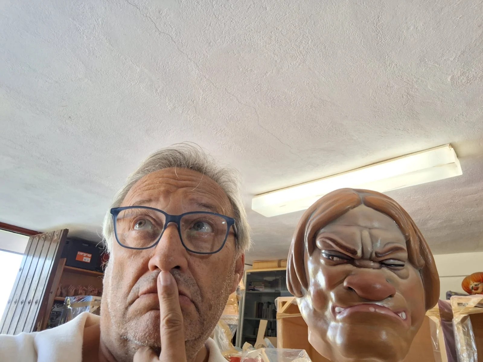 Los Ninots de la Falla Plaza Santa Cruz se rebelan: exigen explicaciones y cambios en las Fallas 2025 3 Los Ninots están muy enfadados