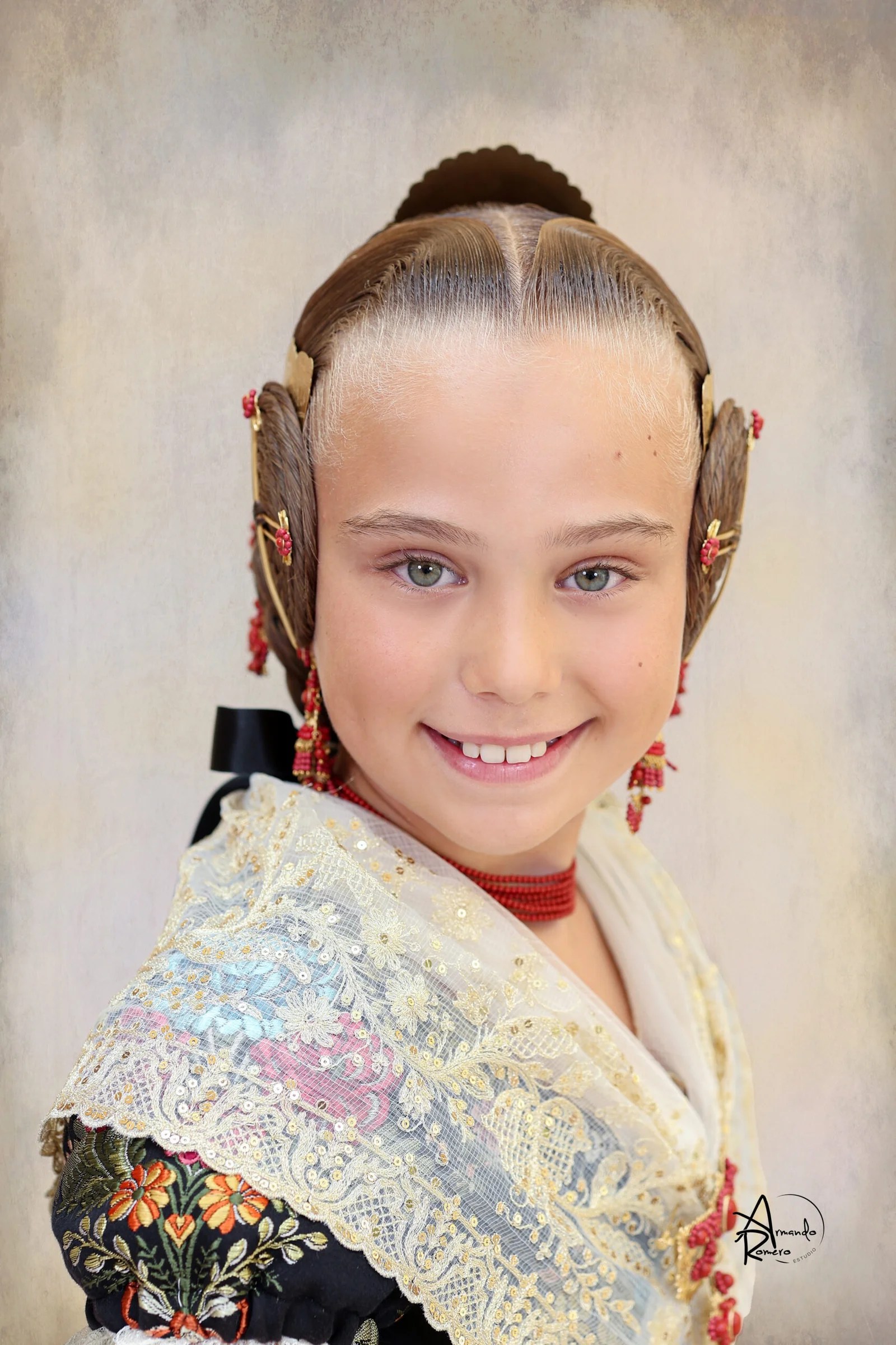 Estas son las Candidatas elegidas a ser Fallera Mayor Infantil de Valencia 2025 6 LUCÍA GARCÍA RIVERAArxiduc Carles-Xiva PATRAIX