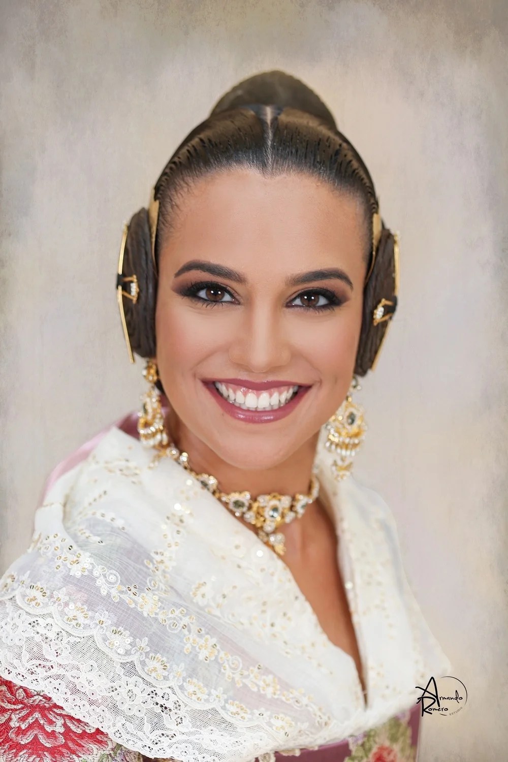 Estas son las Candidatas elegidas a ser Fallera Mayor de Valencia 2025 2 MARIA SAN MIGUEL GARCIA Montortal Torrefiel 1