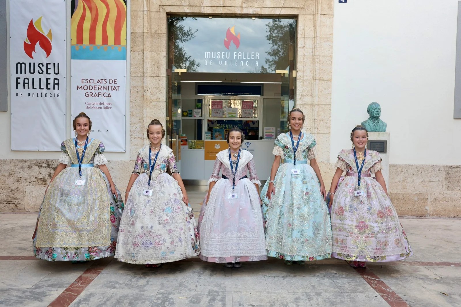 Las Candidatas a Fallera Mayor Infantil de Valencia Visitan el Museo Fallero: Un Viaje a la Historia de las Fallas 16 vISITA MUSEO FALLERO candidatas Fallera Mayor Infantil de Valencia 2025 15