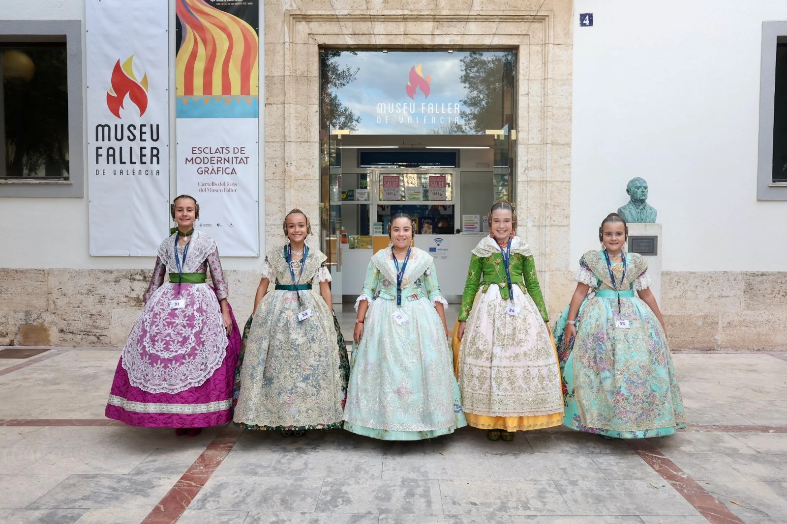 Las Candidatas a Fallera Mayor Infantil de Valencia Visitan el Museo Fallero: Un Viaje a la Historia de las Fallas 14 vISITA MUSEO FALLERO candidatas Fallera Mayor Infantil de Valencia 2025 21