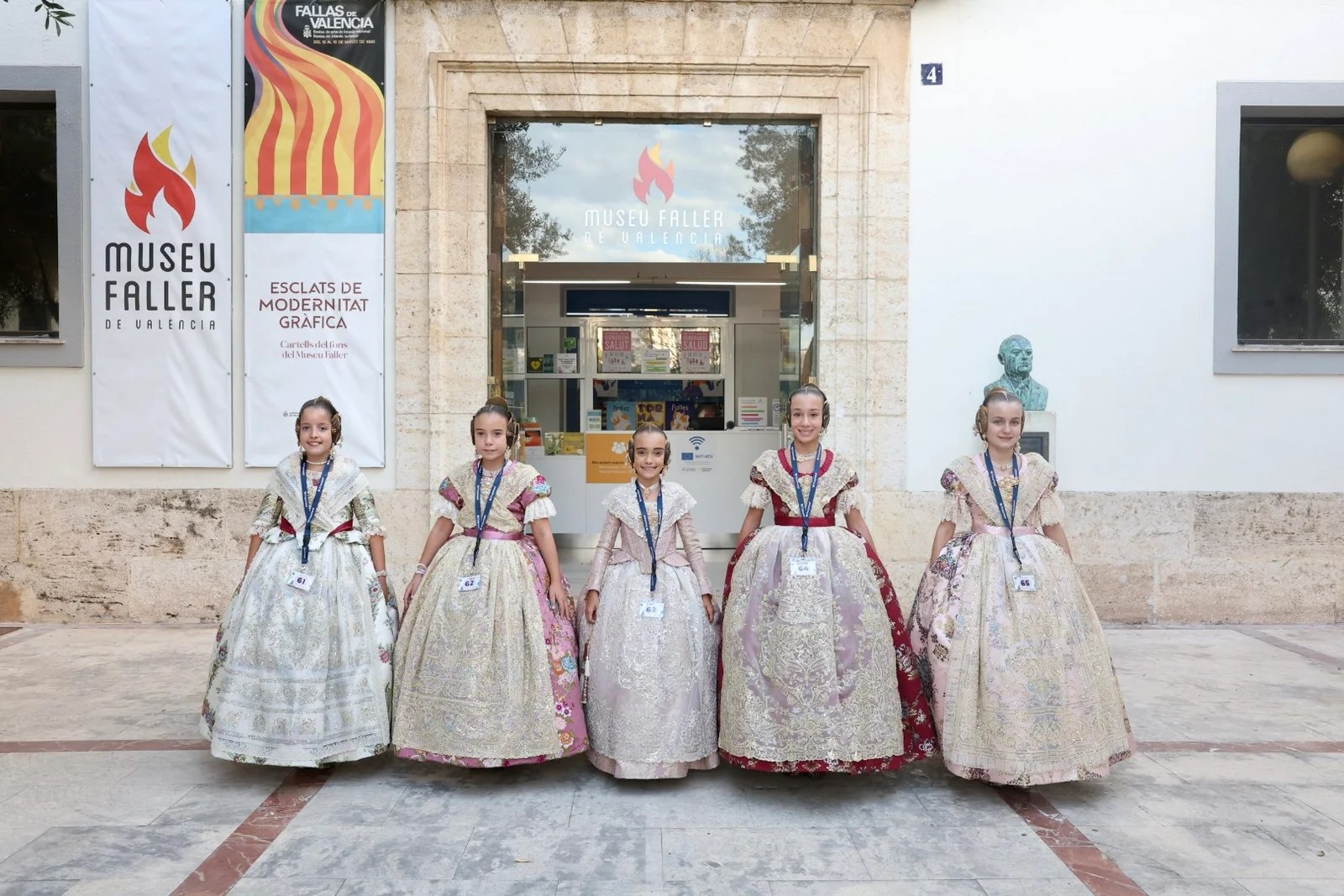Las Candidatas a Fallera Mayor Infantil de Valencia Visitan el Museo Fallero: Un Viaje a la Historia de las Fallas 8 vISITA MUSEO FALLERO candidatas Fallera Mayor Infantil de Valencia 2025 39