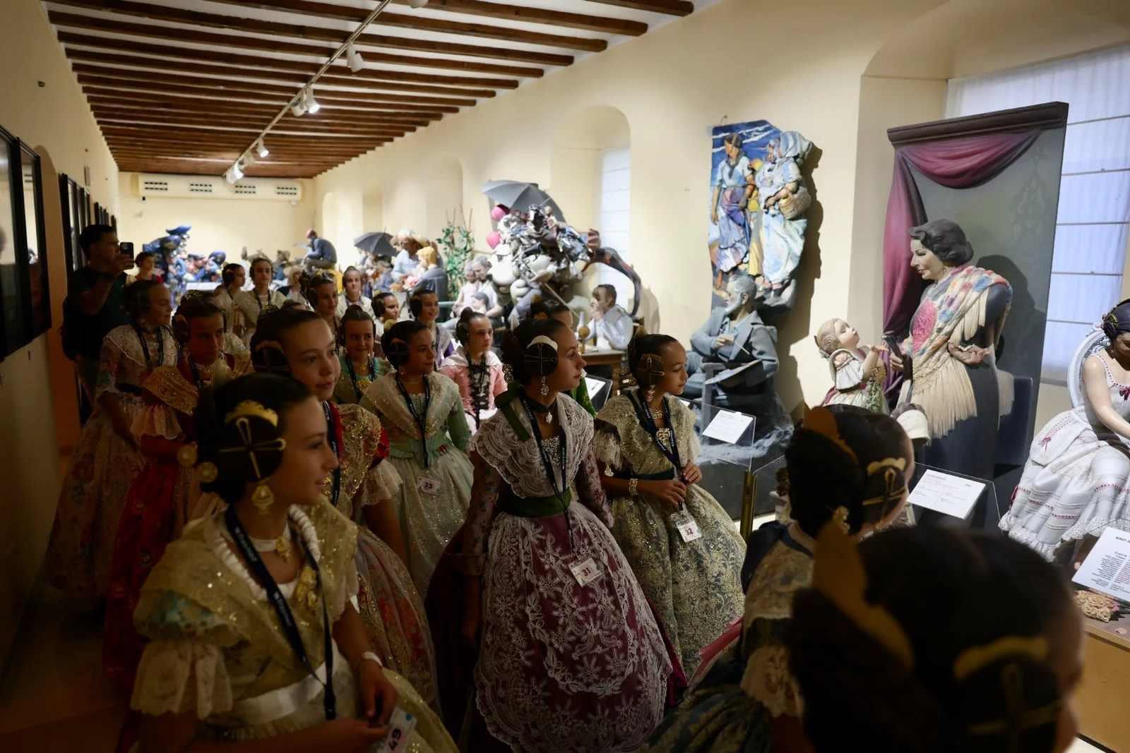Las Candidatas a Fallera Mayor Infantil de Valencia Visitan el Museo Fallero: Un Viaje a la Historia de las Fallas 2 vISITA MUSEO FALLERO candidatas Fallera Mayor Infantil de Valencia 2025 4