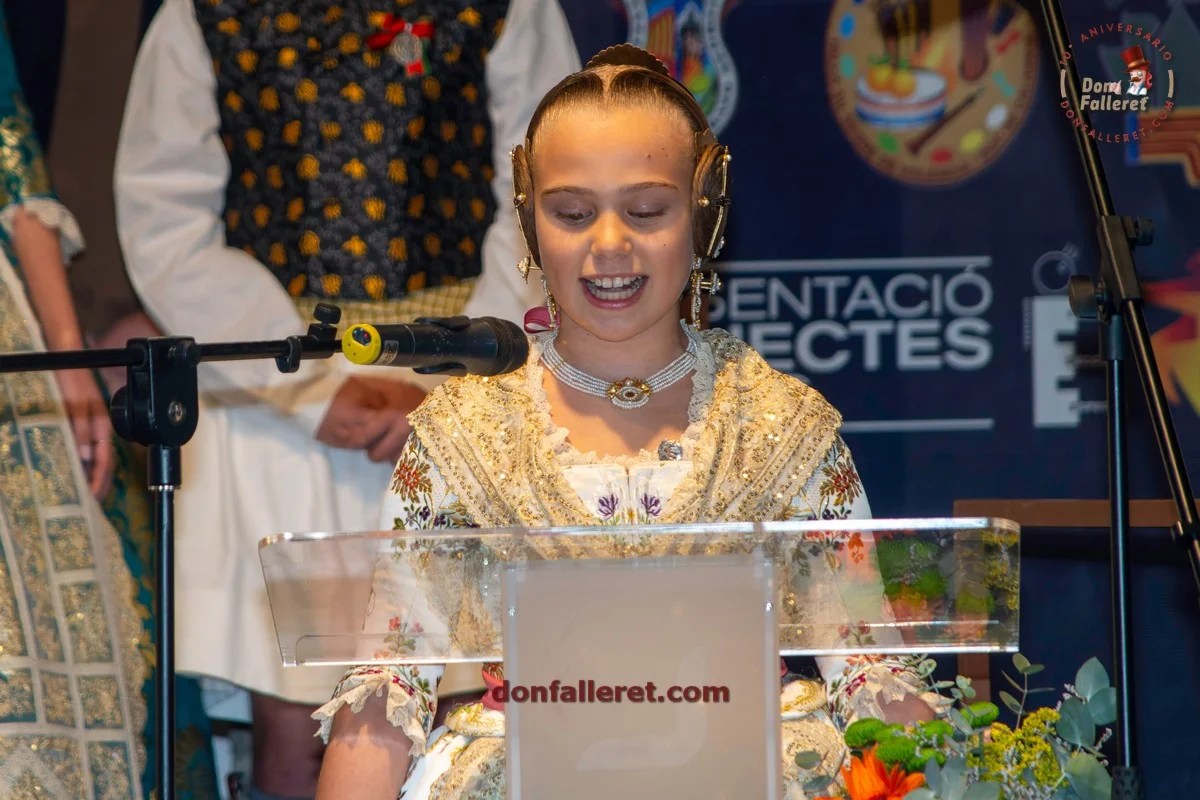 Fallas Valencia 2025: descubre bocetos y maquetas de la Sección Especial 2 Lucía García Rivera, Fallera Mayor Infantil de Valencia 2025, intervino en la inauguración de UNA FESTA PER A TOTS de la Fed. de Fallas de Especial