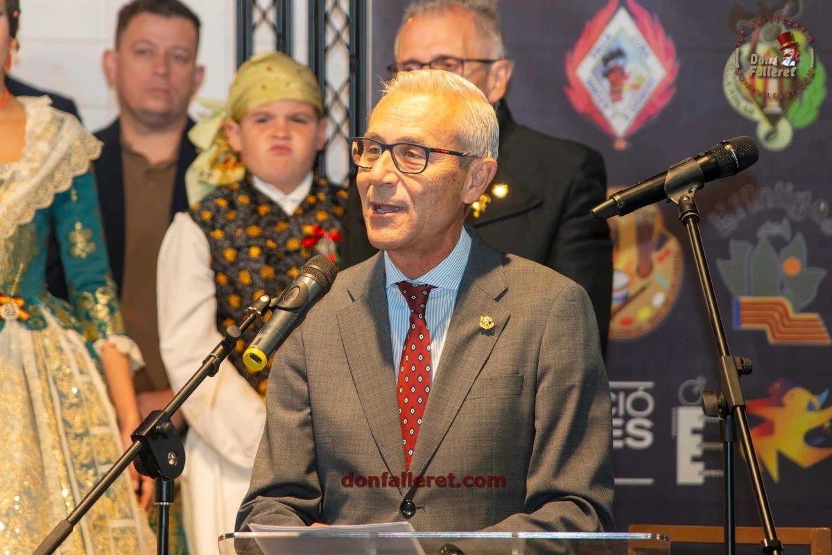Fallas Valencia 2025: descubre bocetos y maquetas de la Sección Especial 4 Santiago Ballester, concejal de Fallas y presidente de Junta Central Fallera, intervino en la inauguración de UNA FESTA PER A TOTS de la Fed. de Fallas de Especial