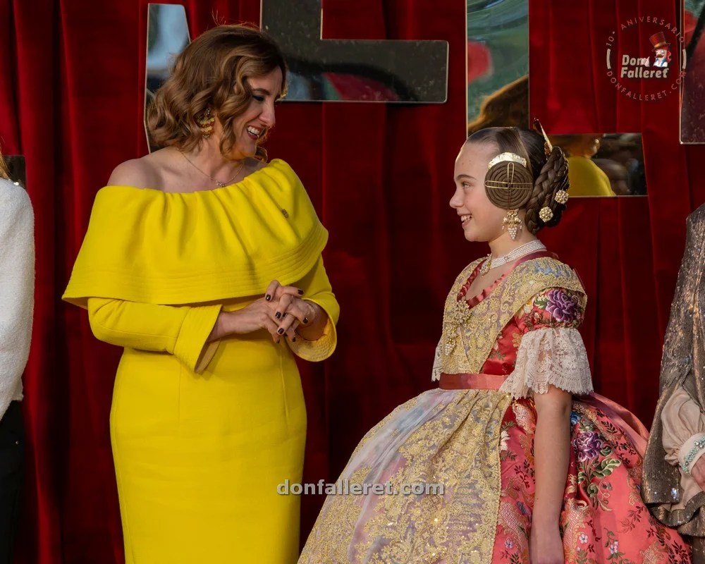 Así fue la Exaltación de la Fallera Mayor Infantil de Valencia y su Corte de Honor en imágenes 1 Exaltacion de la Fallera Mayor Infantil de Valencia 2025 6