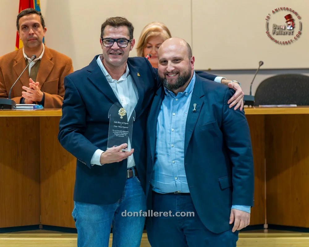 La Falla Plaza del Negrito presenta el libro de su 175 aniversario 8 Presentacion Libro 175 Aniversario Falla Plaza del Negrito 15 12