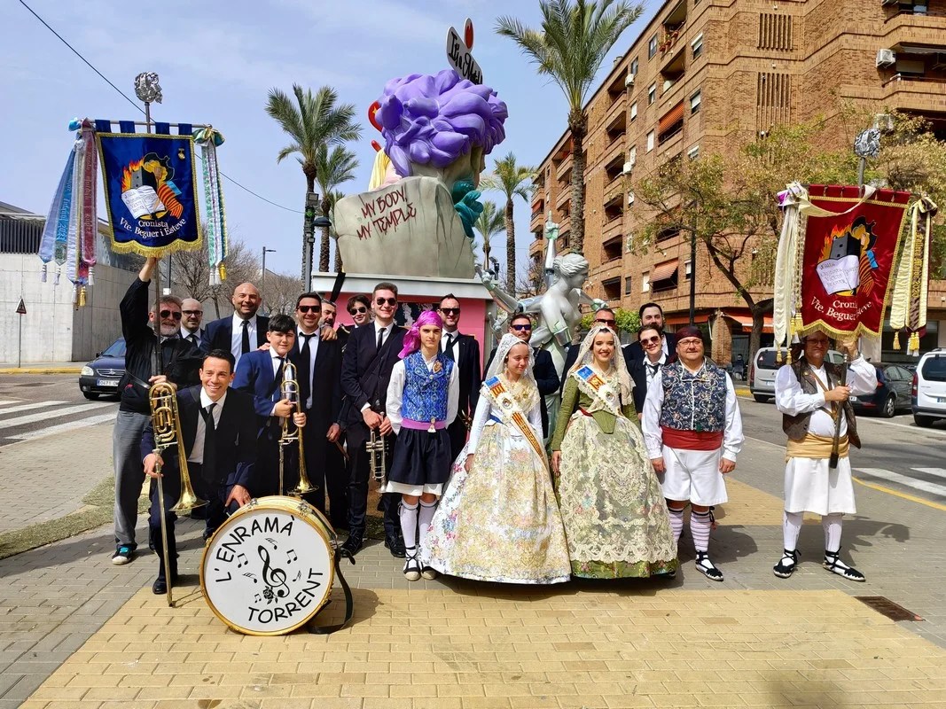 El investigador local Boro Císcar, la Falla Sant Roc de Torrent y la Xaranga L'Enramà de Torrent, Premis Botafocs 2025 3 Xaranga Enrama Torrent