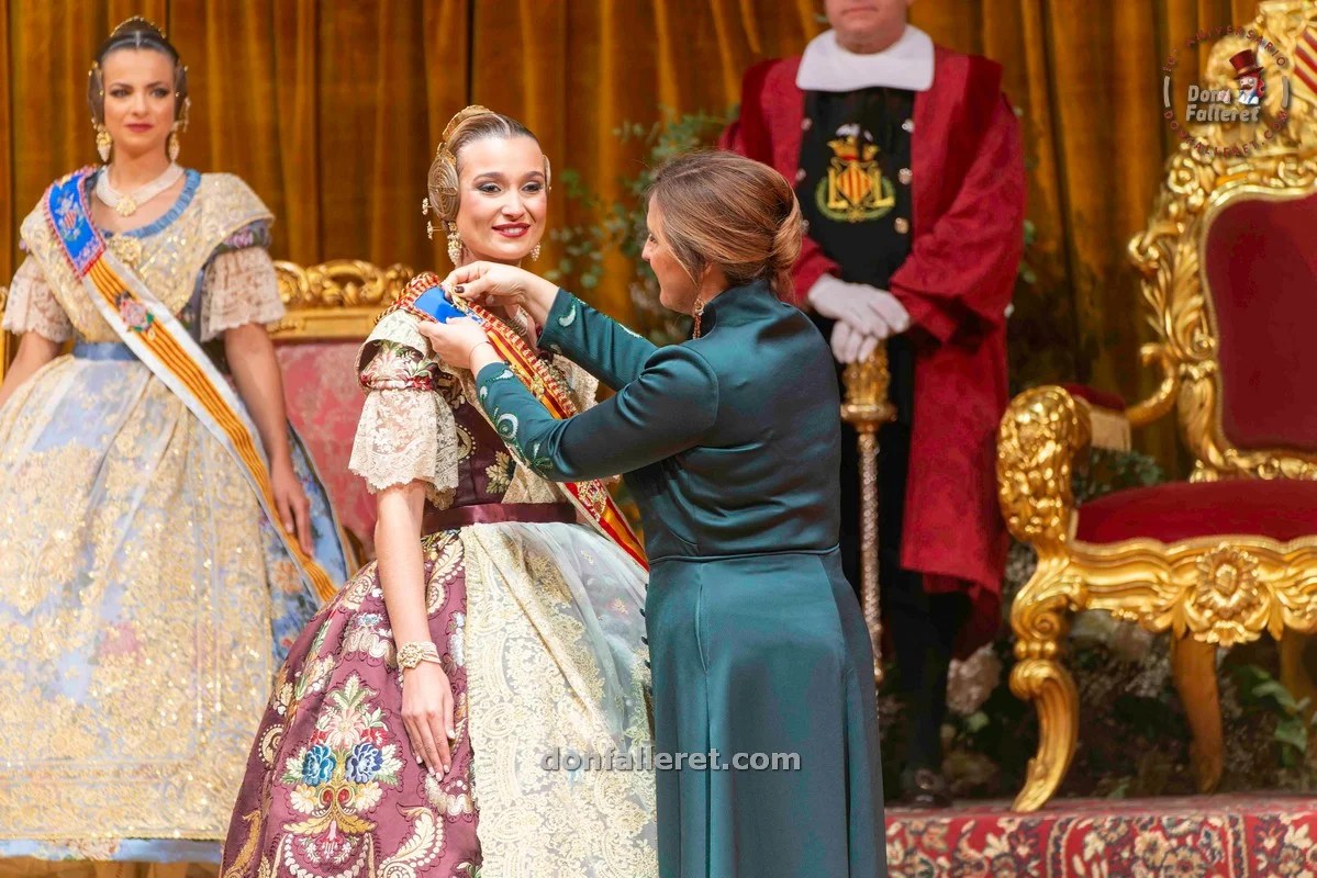 Así ha sido la emotiva Exaltación de Berta Peiró García, Fallera Mayor de Valencia 2025 8 exaltacion fmv 8 edited