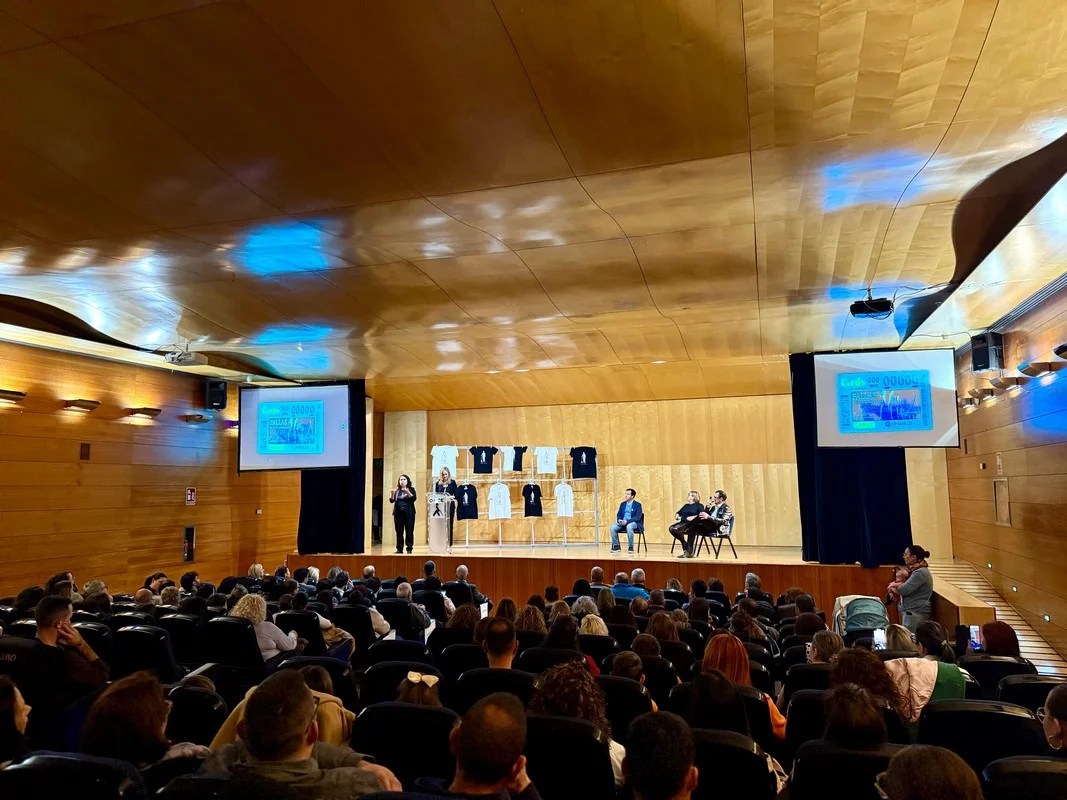 Esta es la Camiseta Solidaria para las Fallas de l'Horta Sud 1 0211 camiseta solidaria Inclusion Fallera 5