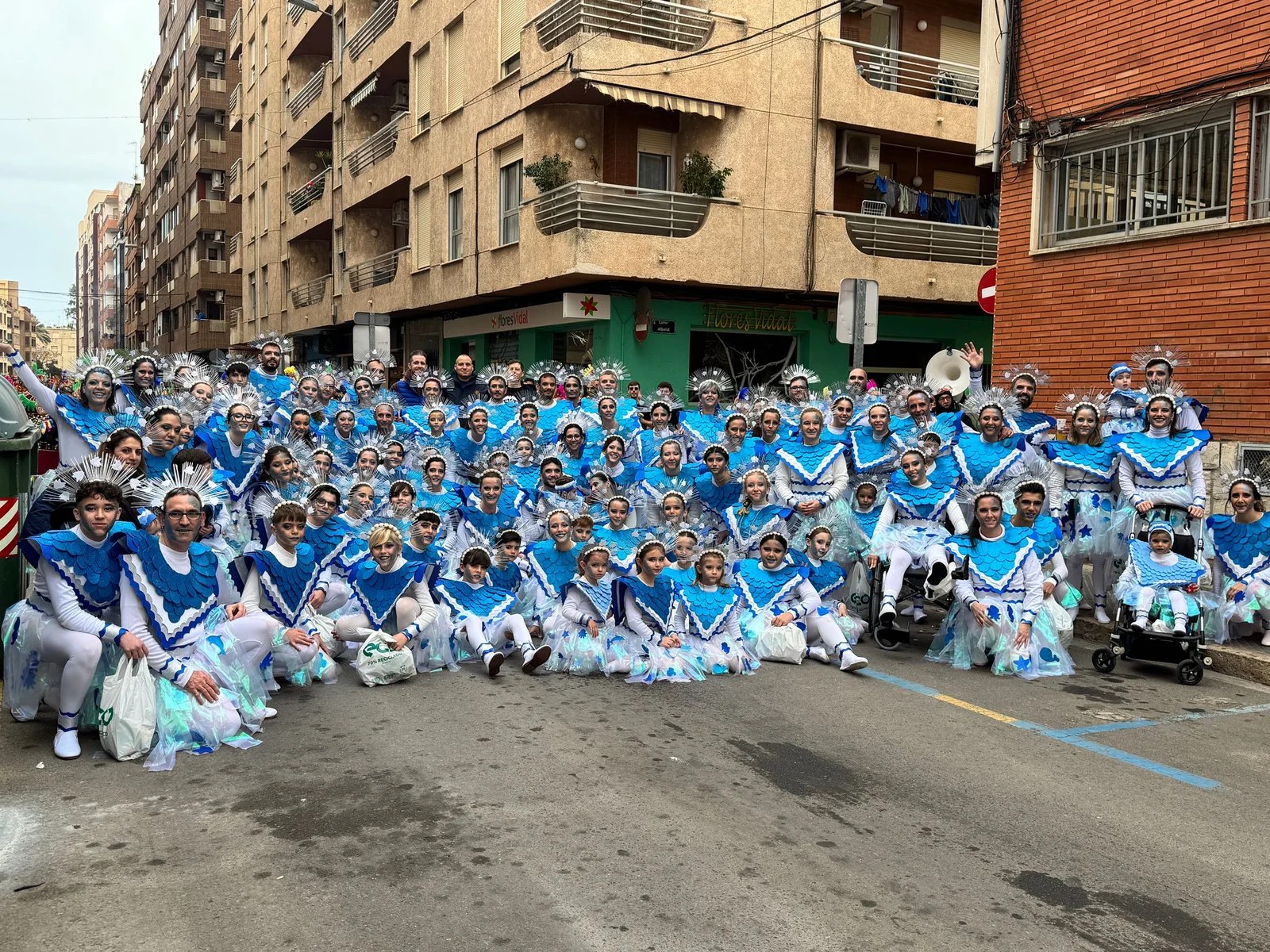 Así ha vivido las Fallas de Sagunto el fin de semana 2 Falla La Vila en la Cabalgata