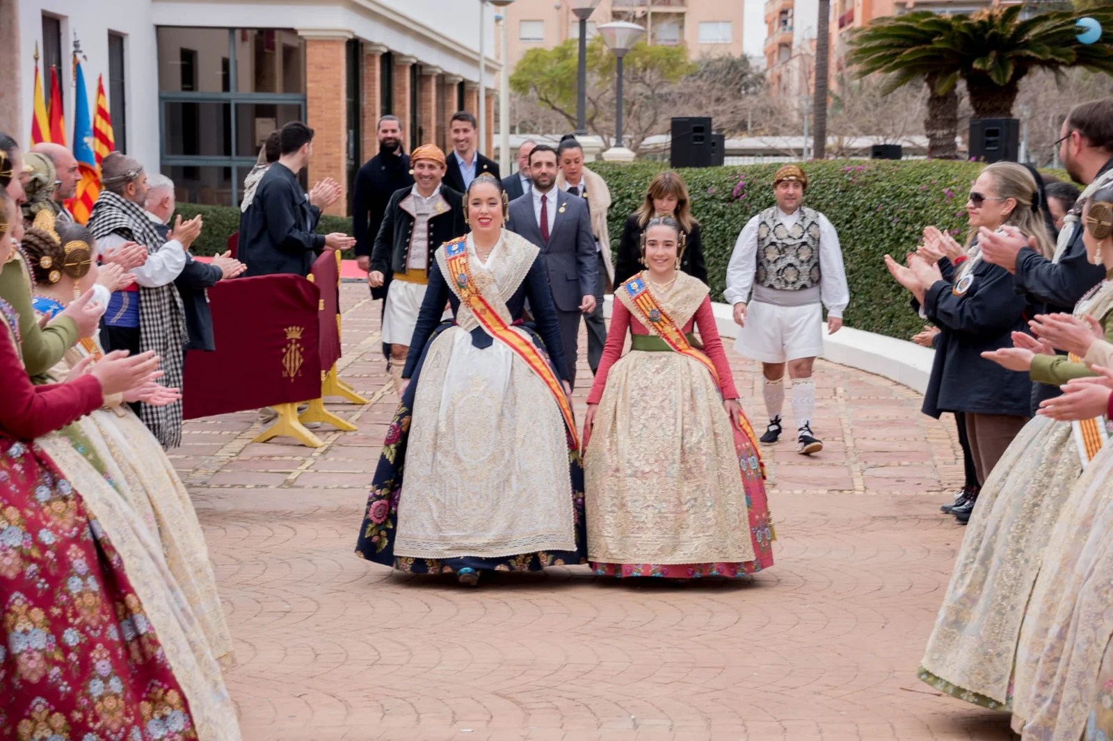 Así ha vivido las Fallas de Sagunto el fin de semana 7 Las FFMM en el acto de entrega de recompensas