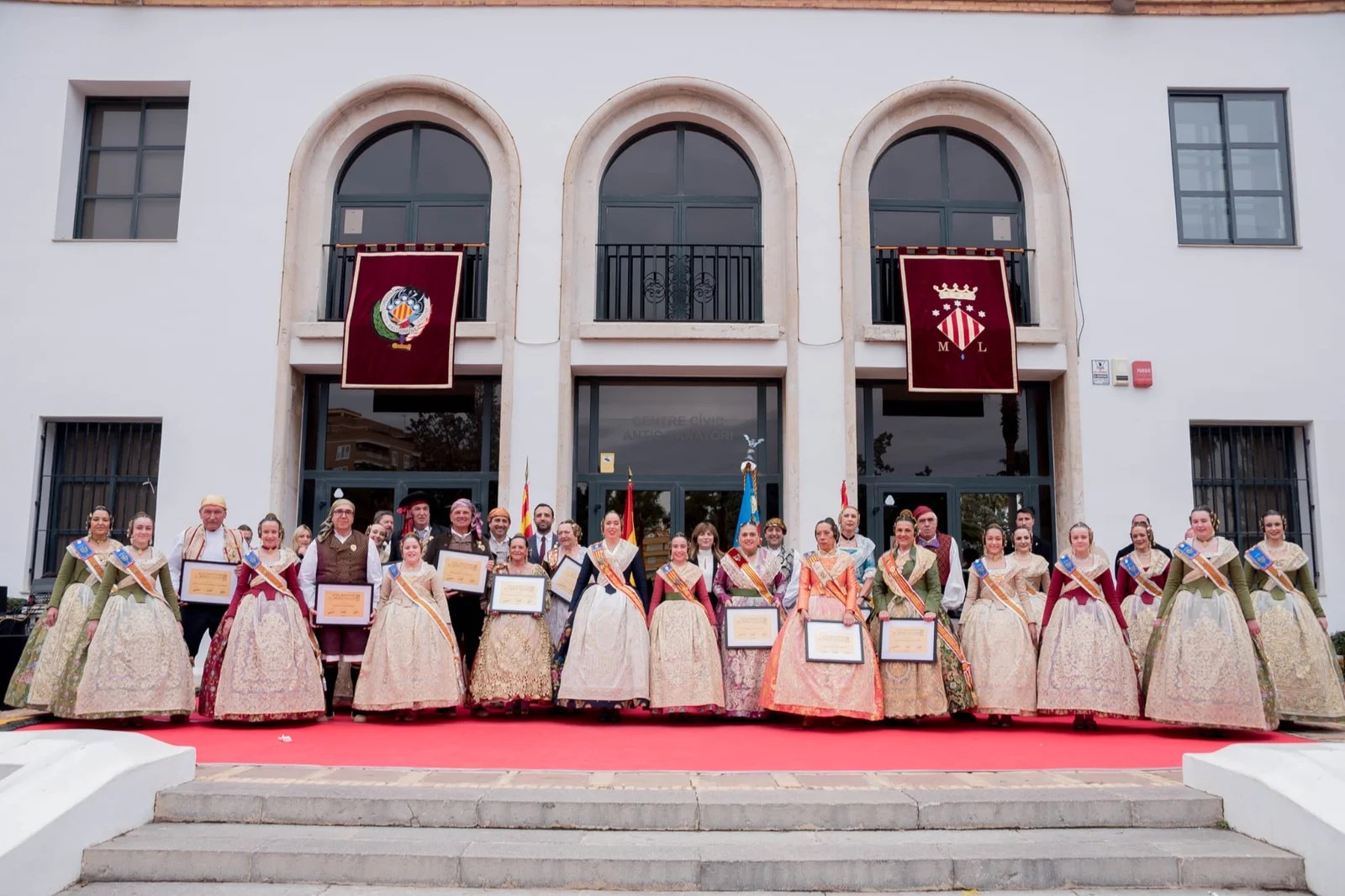 Así ha vivido las Fallas de Sagunto el fin de semana 8 Los galardonados con la alta distincion de FJFS