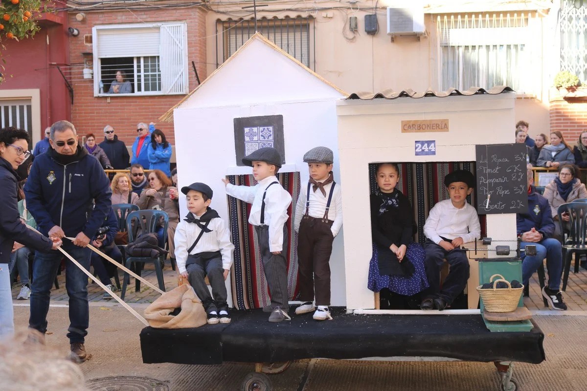 Premio “Pepe Ombuena” al mejor tema del Marítim, patrocinado por La Joia Indumentaristas: Tío Bola, de la Falla Arquitecto Alfaro-Francisco Cubells.