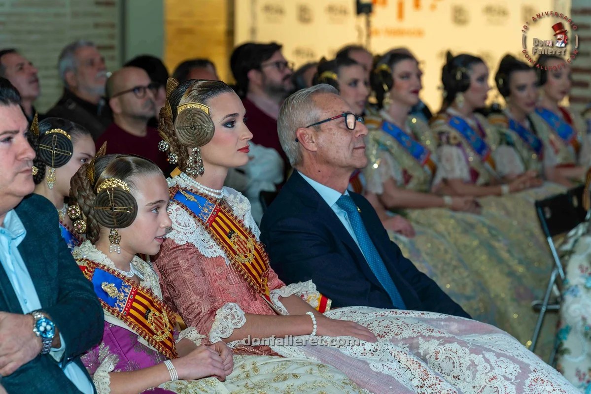 Presentado el Libro Oficial Fallero 2025 3 Presentacion Llibre Faller 2025 2