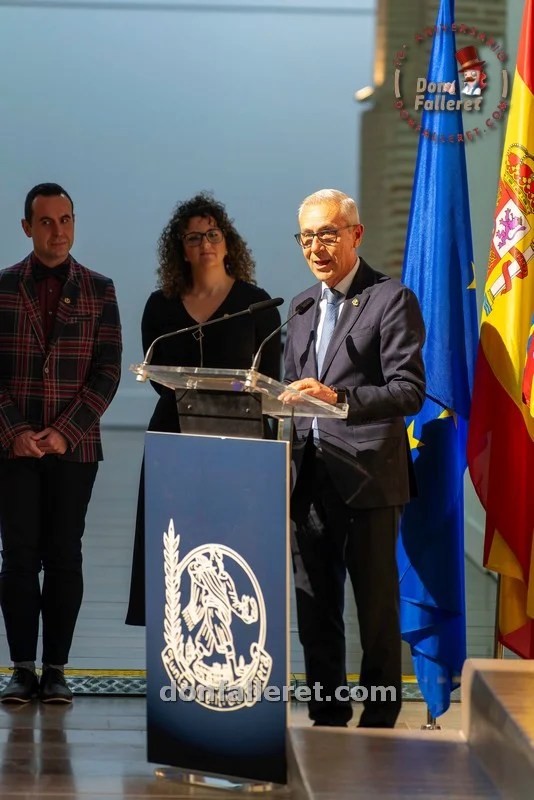 Presentado el Libro Oficial Fallero 2025 4 Presentacion Llibre Faller 2025 8