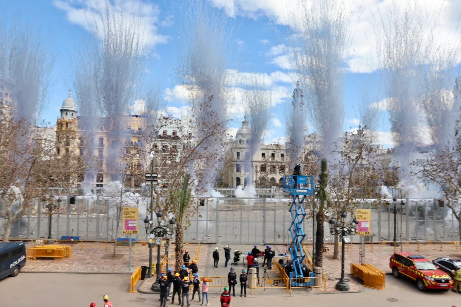 Así fue la mascletà del 9 de marzo de la Alpujarreña 3 Mascleta 9 de marzo 2025 71