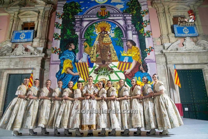 La Dansà a la Virgen convoca a centenares de falleras y falleros 6 Dansa Mayor 2025 71