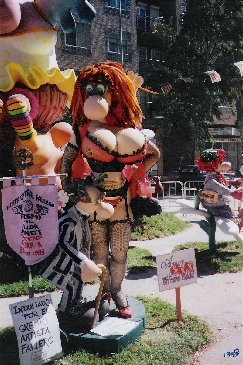 La Falla Carrera Malilla-Isla Cabrera arranca su 50 aniversario 3 ninot 1998
