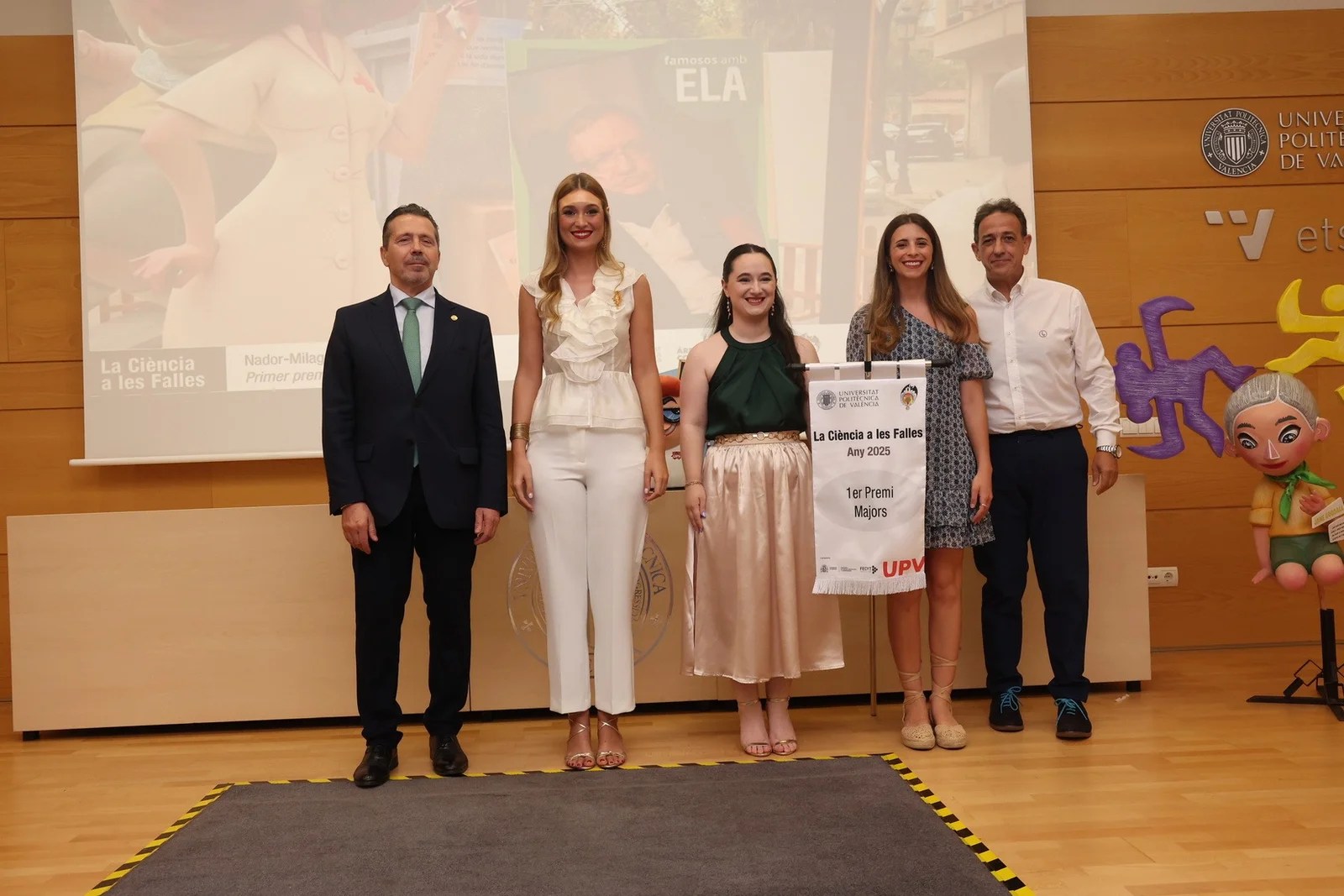 La Ciència a les Falles ejemplo de divulgación científica 4 1 premio mayores