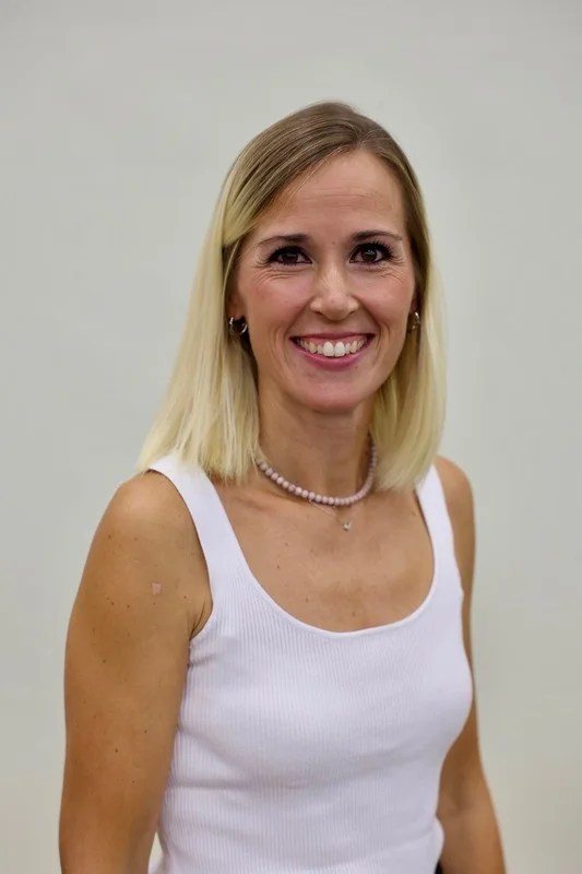 Jurados de las Falleras Mayores de Valencia 2026 10 Sandra Munoz Perez