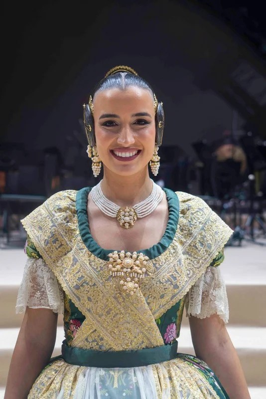 Carmen y Marta elegidas Falleras Mayores de Valencia 2026 1 Carmen Prades Gil Don Falleret