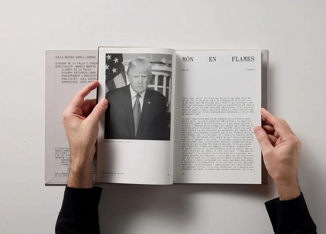 El llibret Falla Corona 2025 conquista el Oro en los premios ADC*E y hace historia para las Fallas 5 Detalle interior del llibret 2025 de la Falla Corona