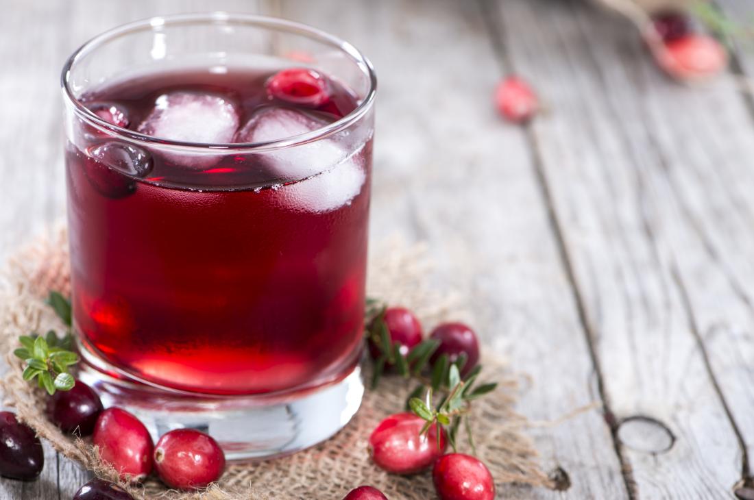 cranberry-juice-in-a-glass