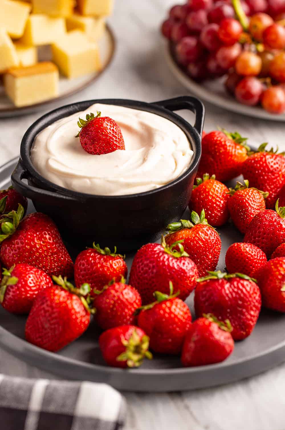 strawberry-in-fruit-dip