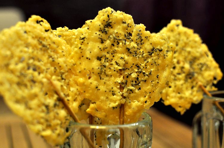 Piruletas De Queso Parmesano Y Semillas De Amapola El Caldero Viajero