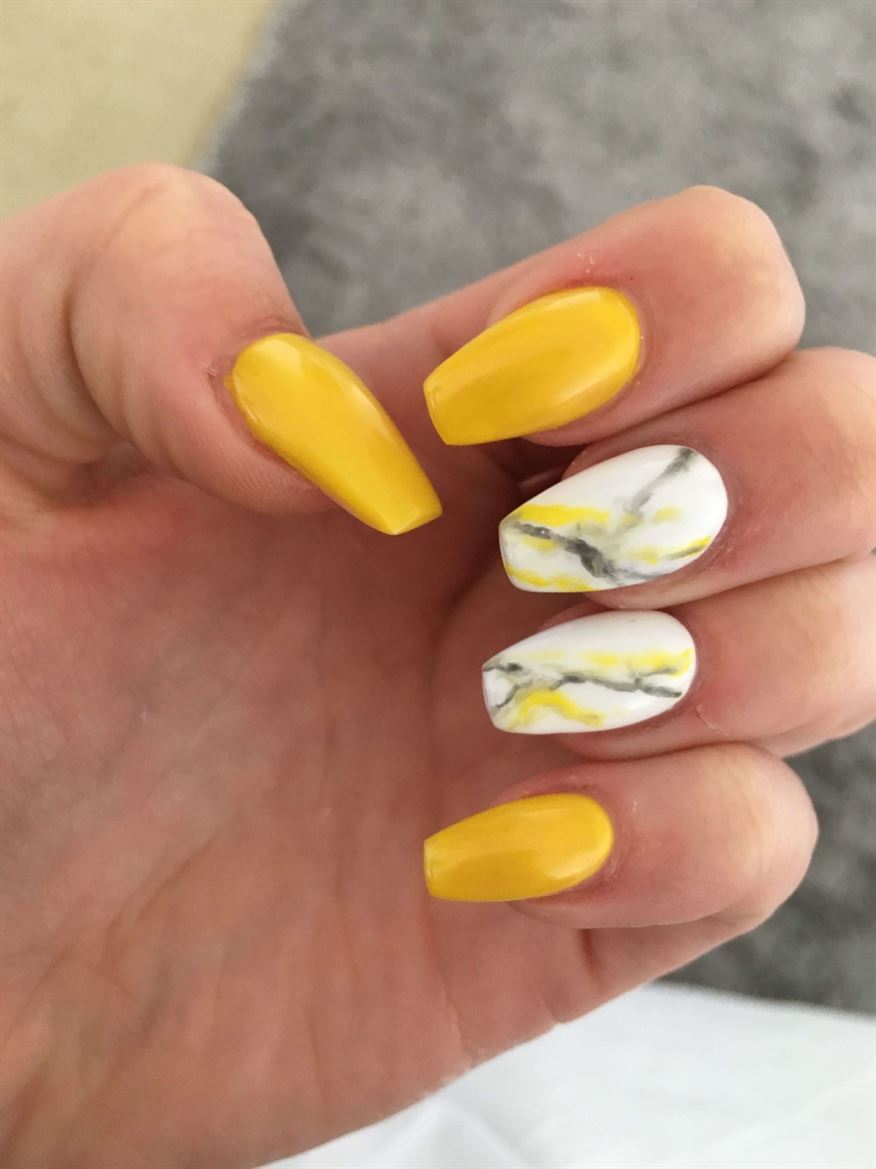 60 Cute Pretty Yellow Nail Designs For 2021 Entertainmentmesh