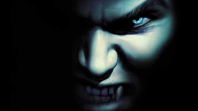 Gothic-Vampire-opti