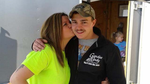 Shain Gandee Dead Shain Gandee Dies MTV Reality Star Dies Buckwild star dies