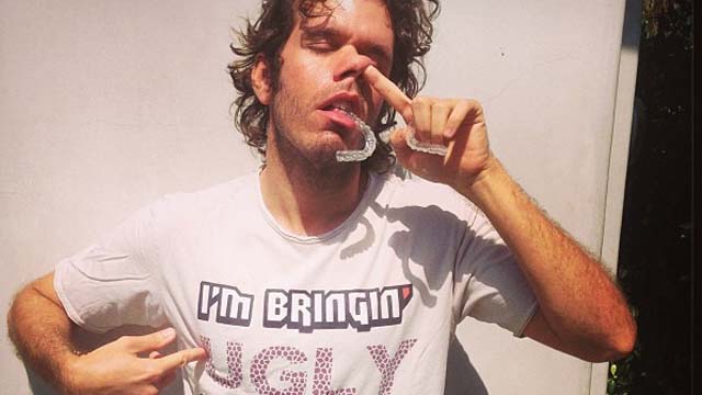 Amanda Bynes Calls Perez Hilton A "Gay Bully" on Twitter
