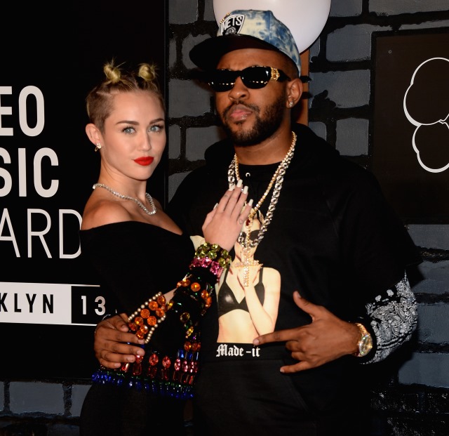 Miley Cyrus Dating Mike Will.Made.It, Miley Cyrus Hooking Up Mike Will.Made.It, Miley Cyrus Mike Will.Made.It Liam Hemsworth, Miley Cyrus Dating Black Man, Miley Cyrus Dating Producer Mike