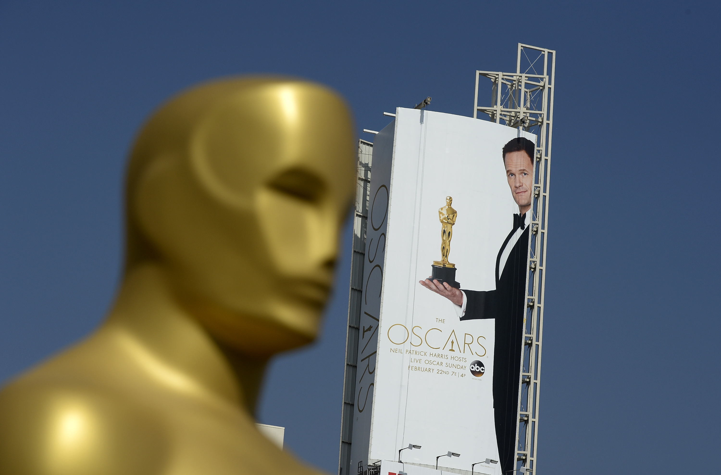 NPH Oscars 2015, Neil Patrick Harris Oscars Host, Whos Hosting The Oscars 2015, Neil Patrick Harris Hosting Oscars 2015, Academy Awards Host Neil Patrick Harris, Neil Patrick Harris Net Worth, Neil Patrick Harris Husband David Burtka, Rosamund Pike Oscars