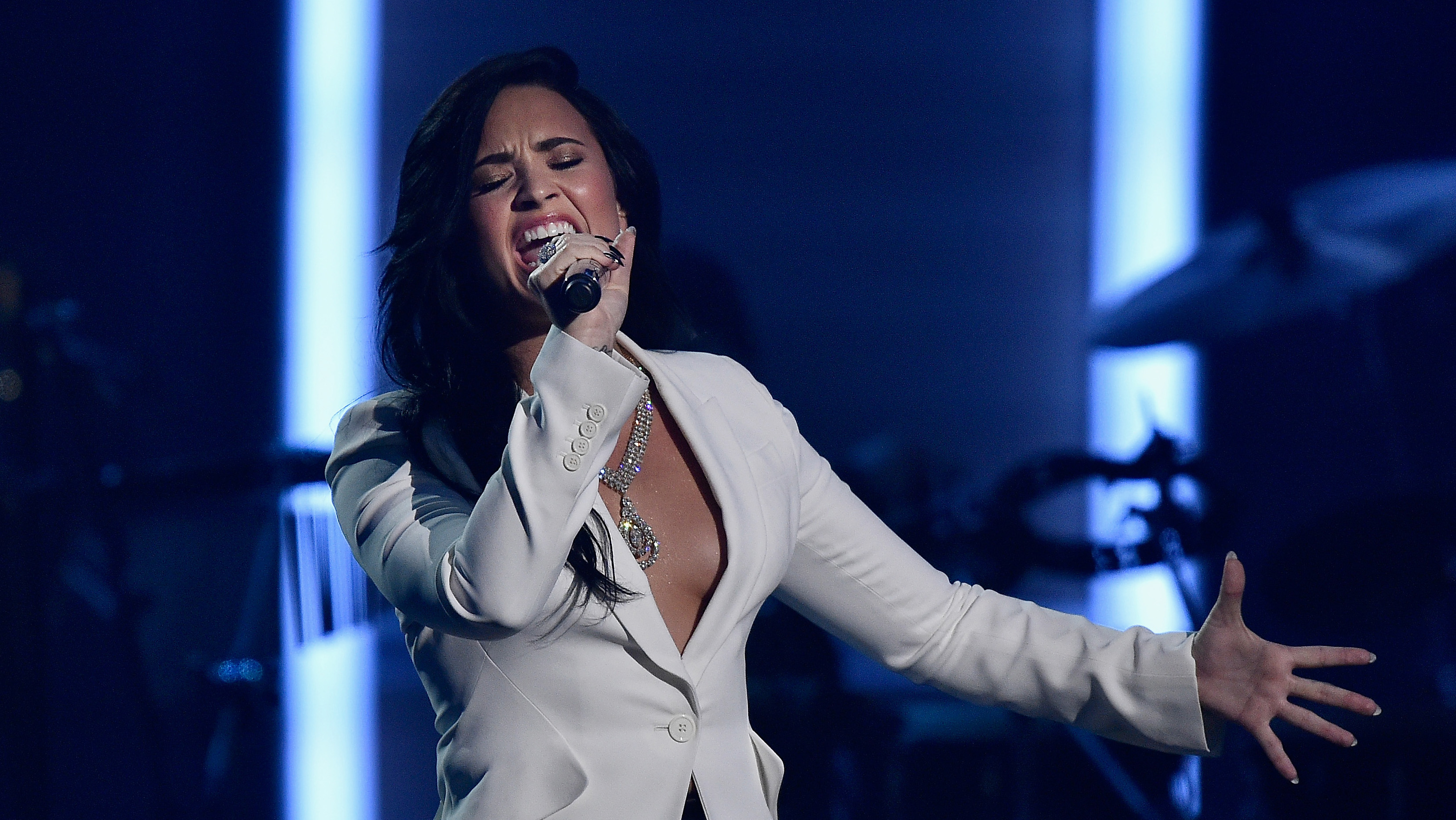 demi lovato lionel richie, demi lovato grammys performance