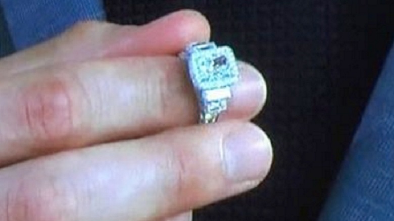 The Bachelor, The Bachelor 2016 Engagement Ring, Neil Lane Diamond Ring The Bachelor 2016, The Bachelor Wedding Rings 2016, The Bachelor 2016 Wedding, Lauren Bushnell Engagement Ring