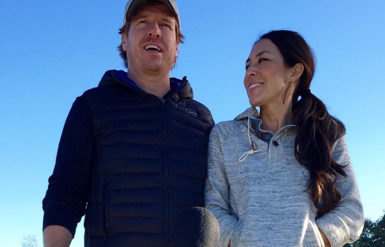chip and joanna gaines, chip and joanna gaines hgtv 