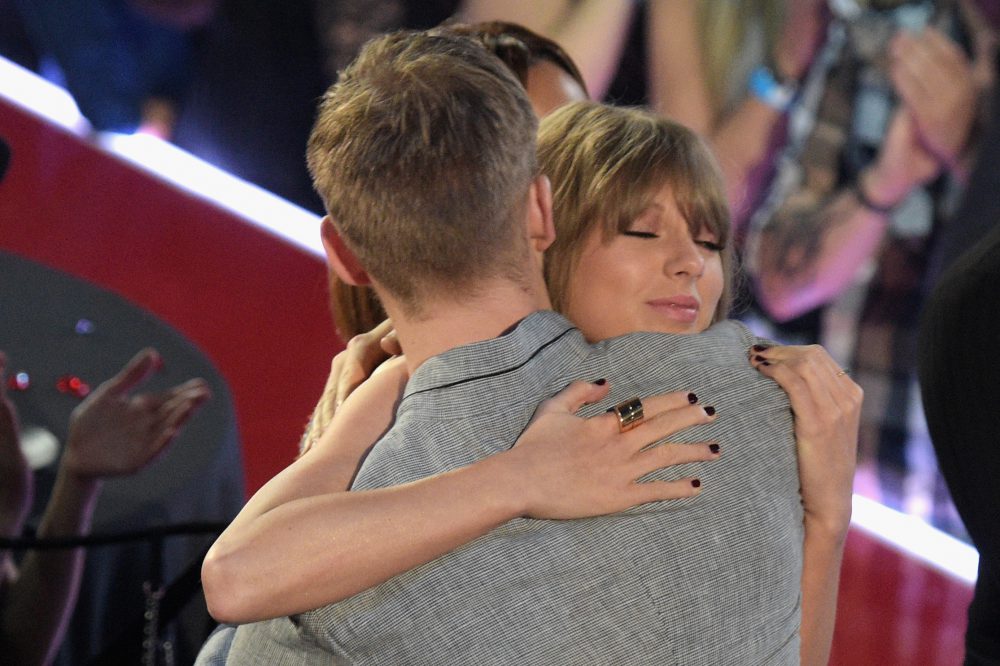 calvin harris, taylor swift, katy perry, calvin harris taylor swift, calvin harris and taylor swift, taylor swift calvin harris, taylor swift twitter, calvin harris twitter, katy perry twitter, taylor swift and calvin harris breakup, calvin harris taylor swift breakup, who is taylor swift dating?, calvin harris taylor swift twitter, who is taylor swift's boyfriend?, twitter, twitter feud