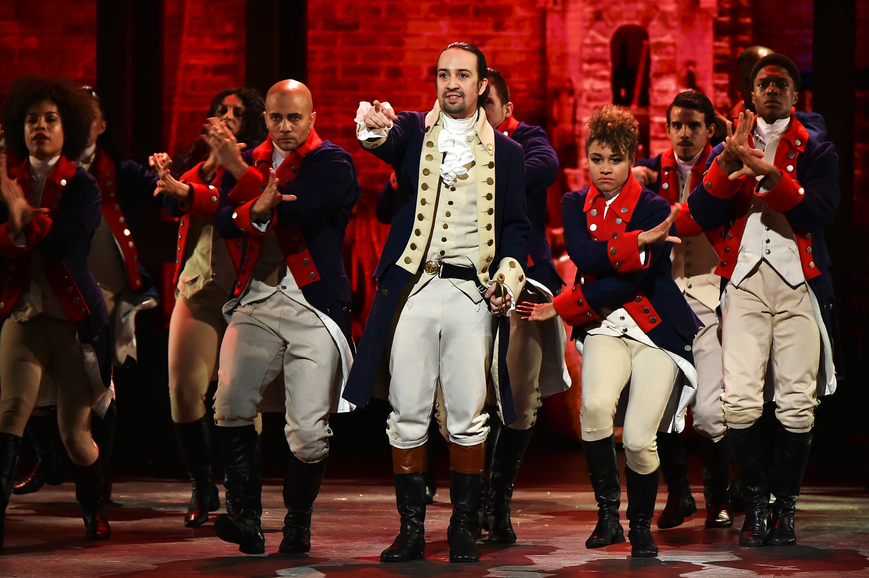 hamilton, hamilton performance, hamilton pictures, lin manuel miranda, lin manuel miranda tonys, hamilton tonys, tonys awards 2016