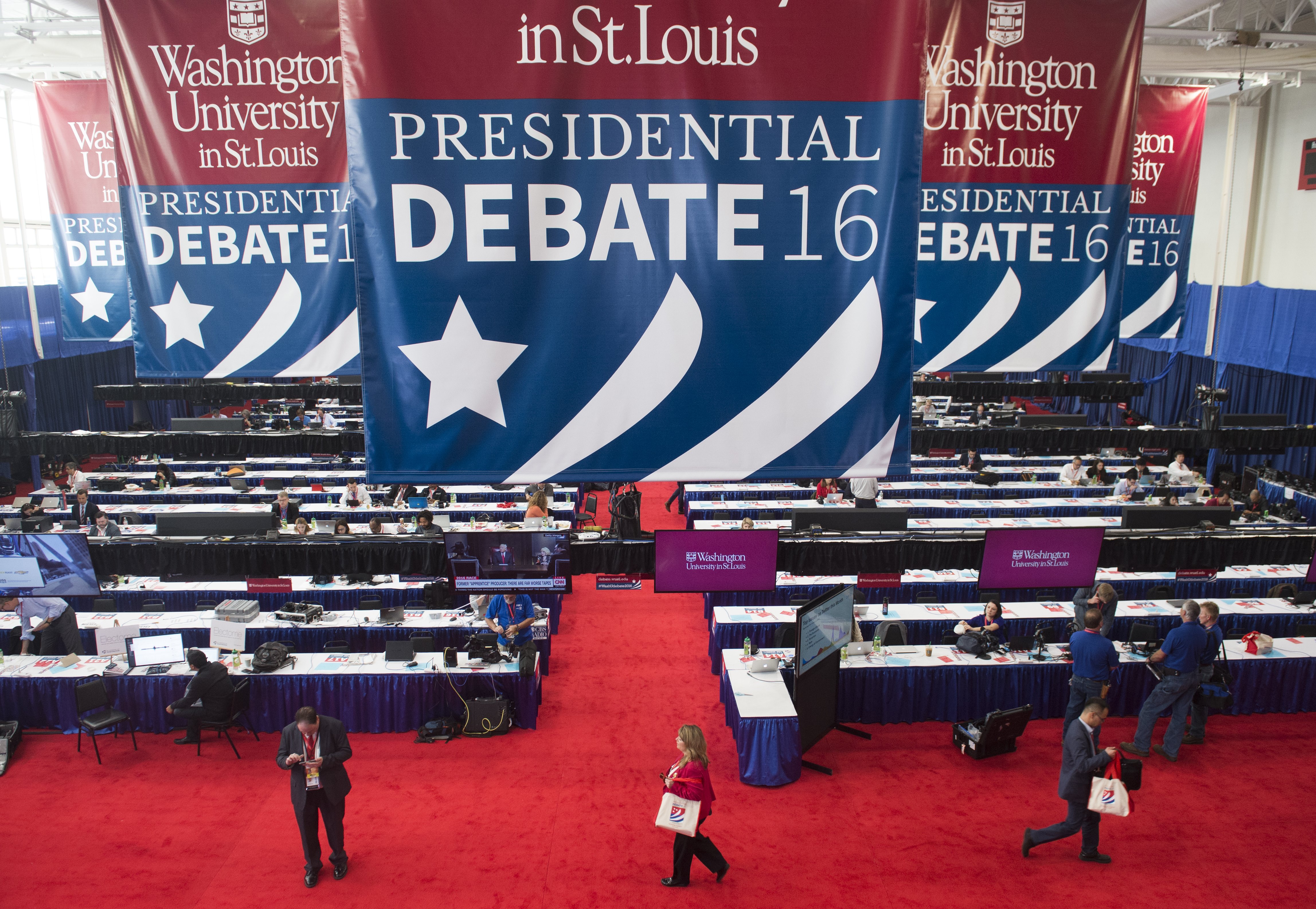 Donald Trump, Hillary Clinton, Celebrity Tweets, second debate celebrity tweets