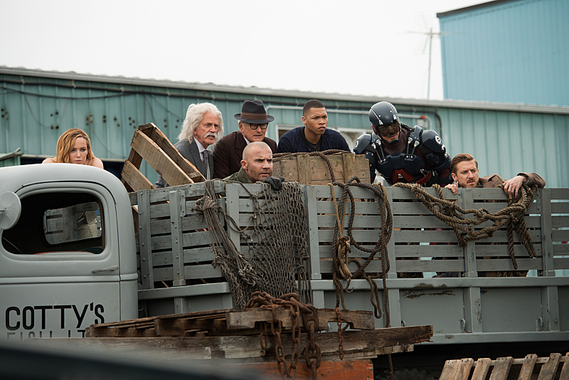 DC's Legends of Tomorrow, Legends of Tomorrow cast, LEgends of Tomorrow premiere, The CW Legends