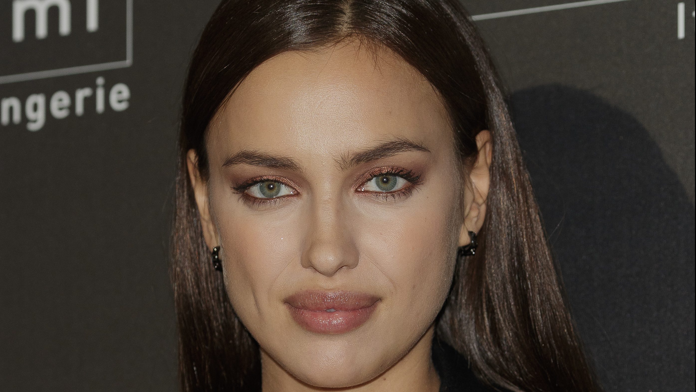 Irina Shayk, Irina Shayk Pregnant, Irina Shayk Victoria Secret Fashion Show, Irina Shayk son, Irina Shayk age,
